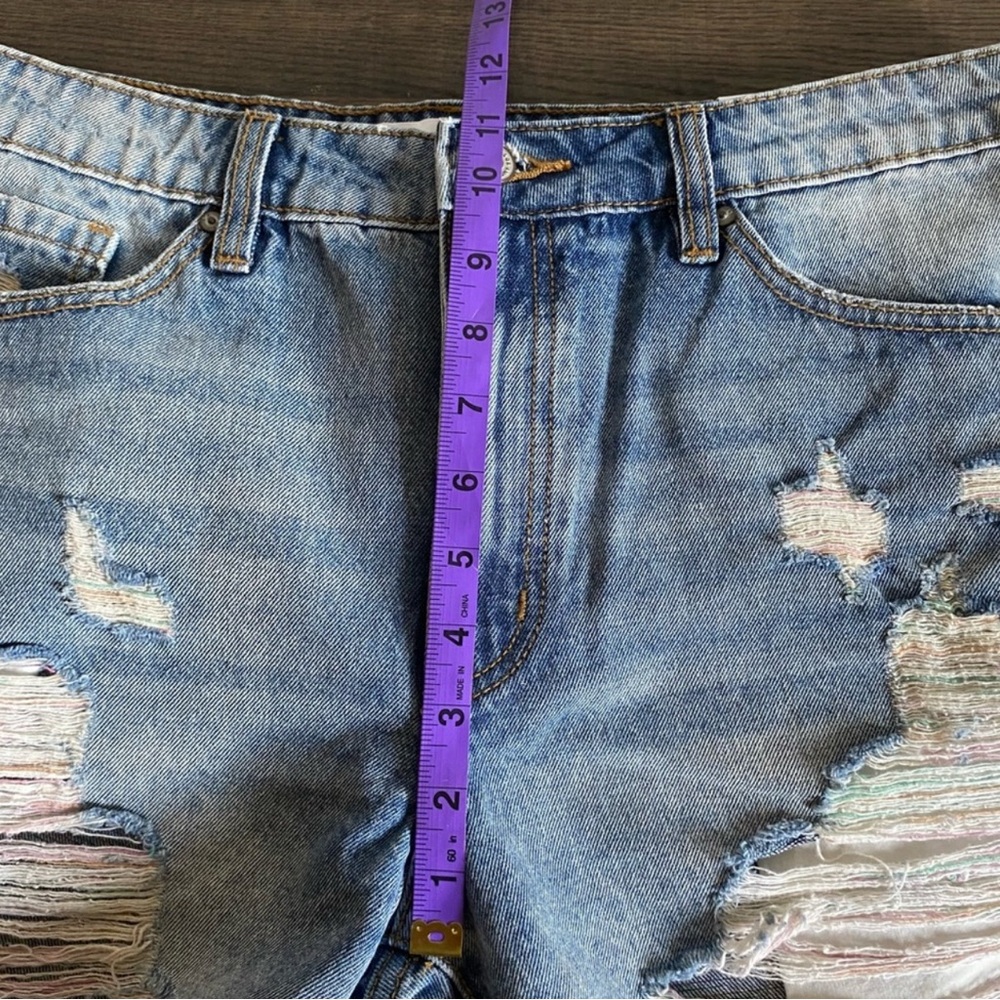 NWT Kancan High Rise Distressed Denim Shorts XL